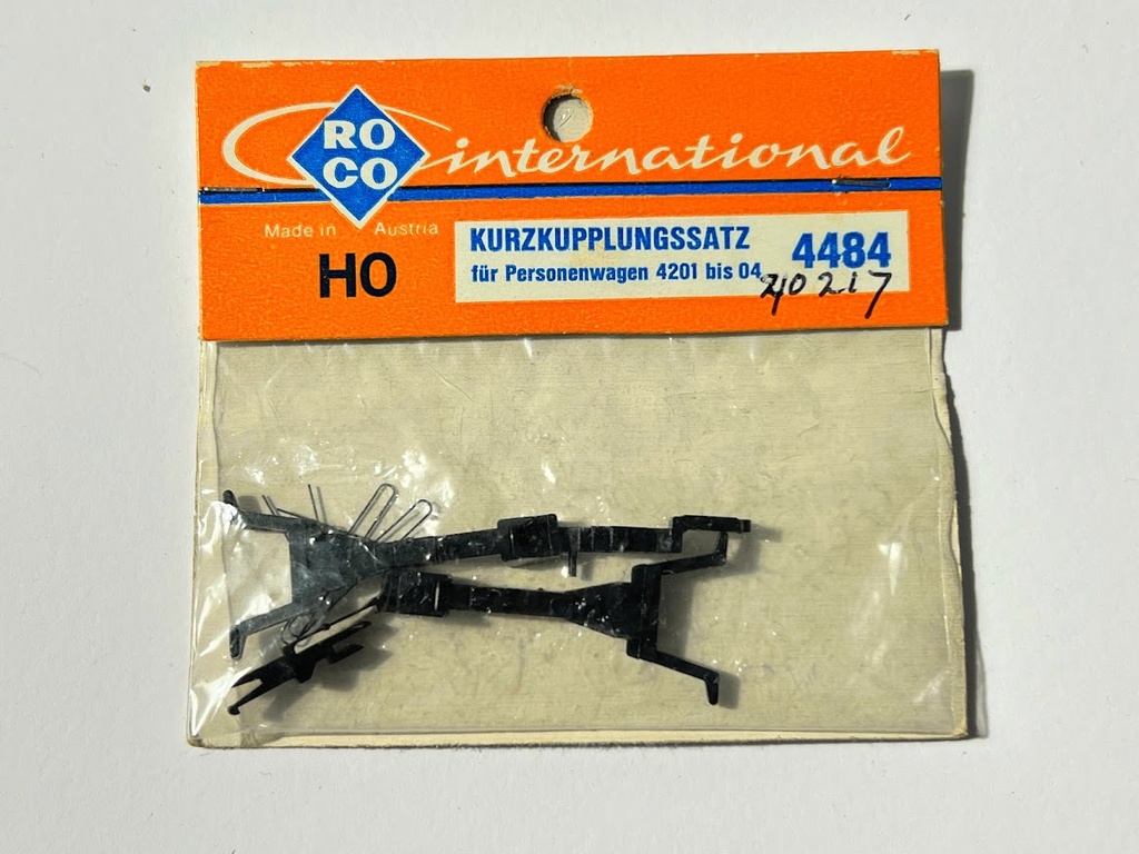 Roco 4484 / 40217 - Setje speciale kortkoppelingen met mechanisme (2 stuks in verpakking)